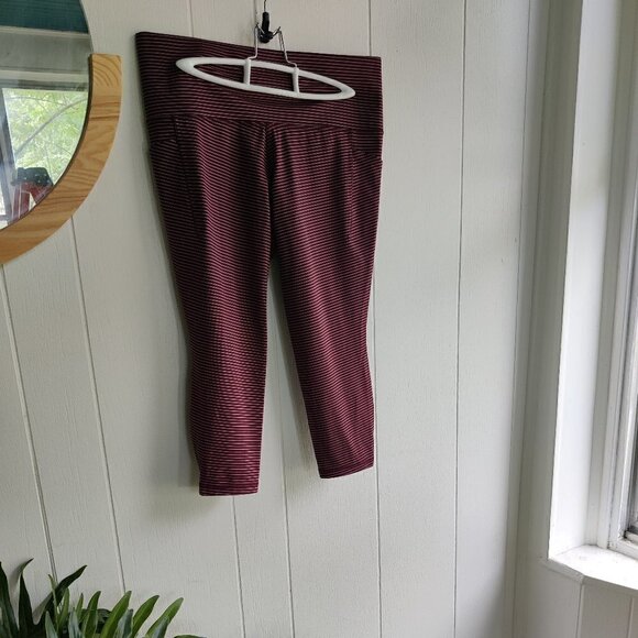 Athleta Purple Capri Stretch Pant. Sz L Petite. purple with yellow stripes. - Picture 1 of 4